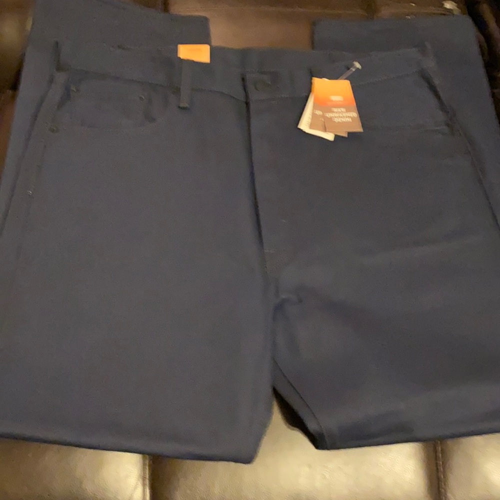 Brand New Levi’s Size 40W/32Inseam
